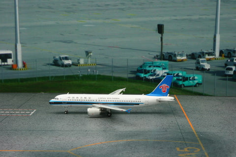 1/400 CHINA SOUTHERN A320 B-6785
